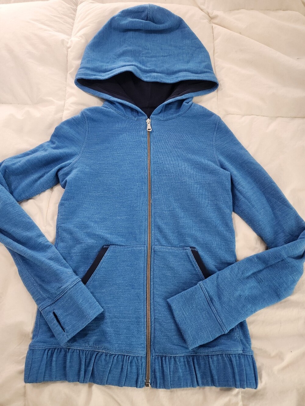 lululemon Harmonious Hoodie Blue Size Small?